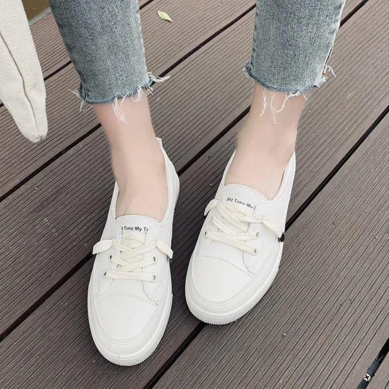 2024 nova plataforma baixa tênis feminino sapatos de couro do plutônio tênis caminhada mocassins branco deslizamento plano em vulcanizar sapatos casuais