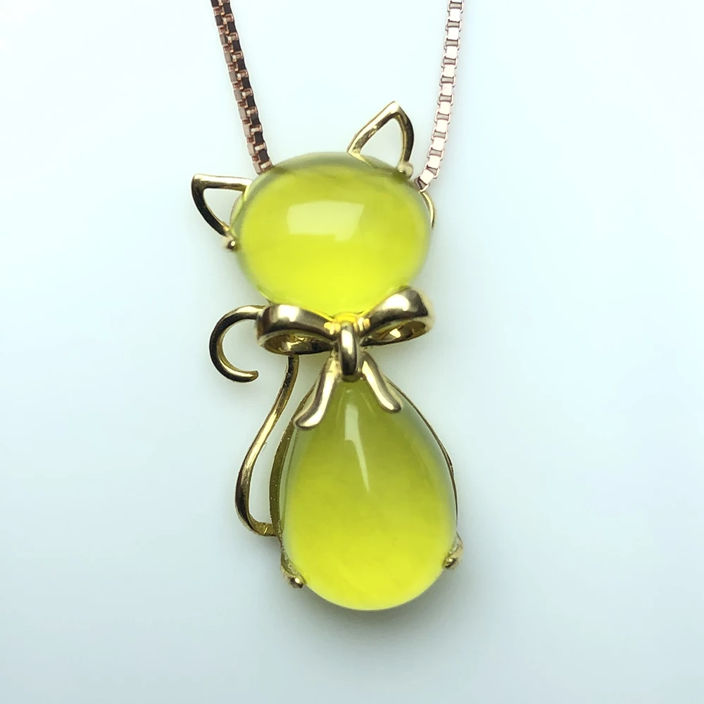 

18k Golden Kitten Grape Stone Pendant Boutique Grape Stone Dress Perfect Match for Banquet Clothes Matching, Perfect Gift Choice