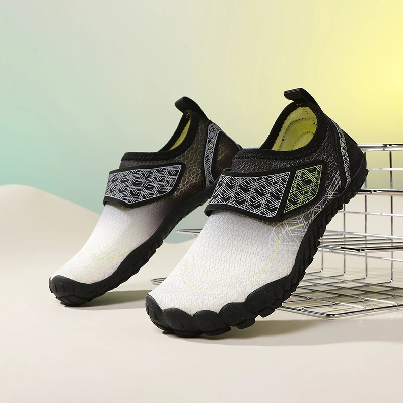 

Kids Aqua Shoes Summer Beach Barefoot Water Shoes Boy Girls Drainage Swim Sandals Seaside River Lightweight Children Sneakers