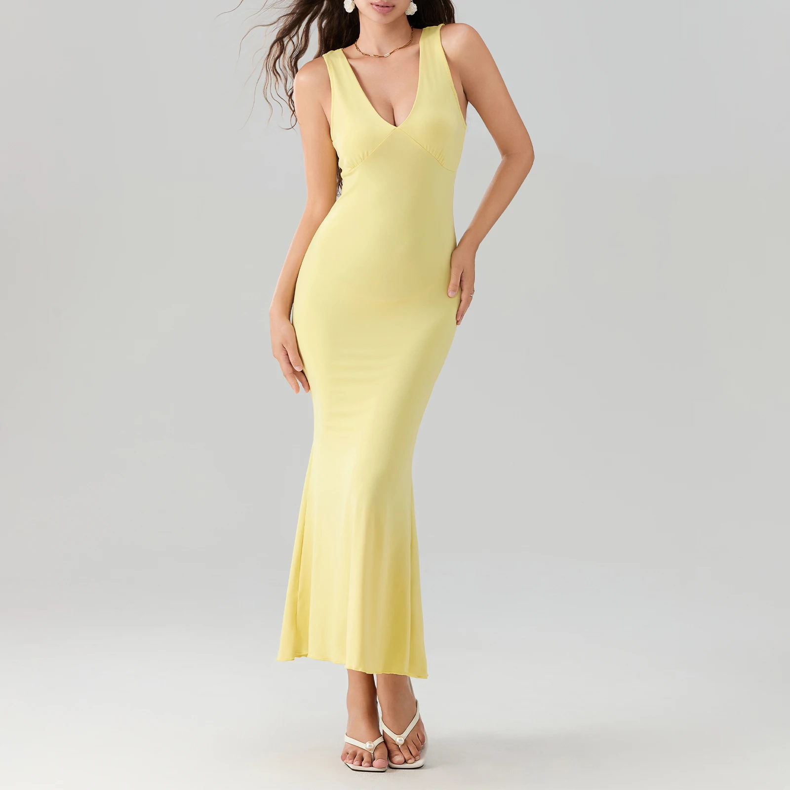 Women's Summer Aesthetic Long Evening Gown Sleeveless Deep V Neck Slim Backless Sexy Solid Color Party Dress