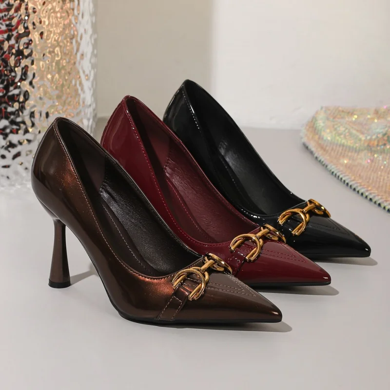 

New style pointed-toe high-heeled shoes for women, European and American party style, with metal buckle, burgundy color