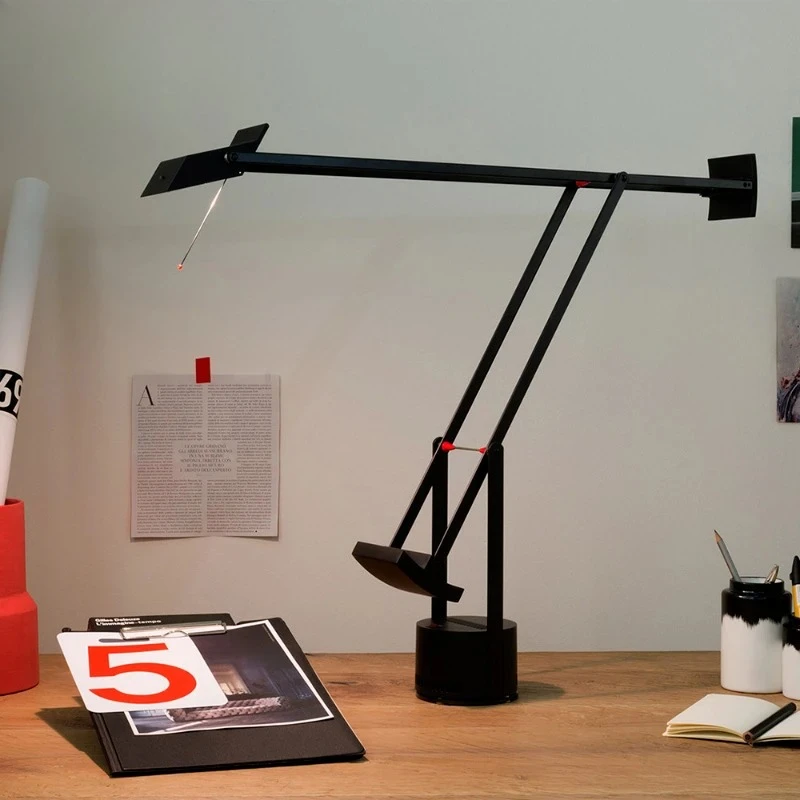 

Датские дизайнерские торшеры Минималистичный переключатель Механический рокер Промышленные настольные светильники Кабинет Спальня Офис Журнальный столик Светильники