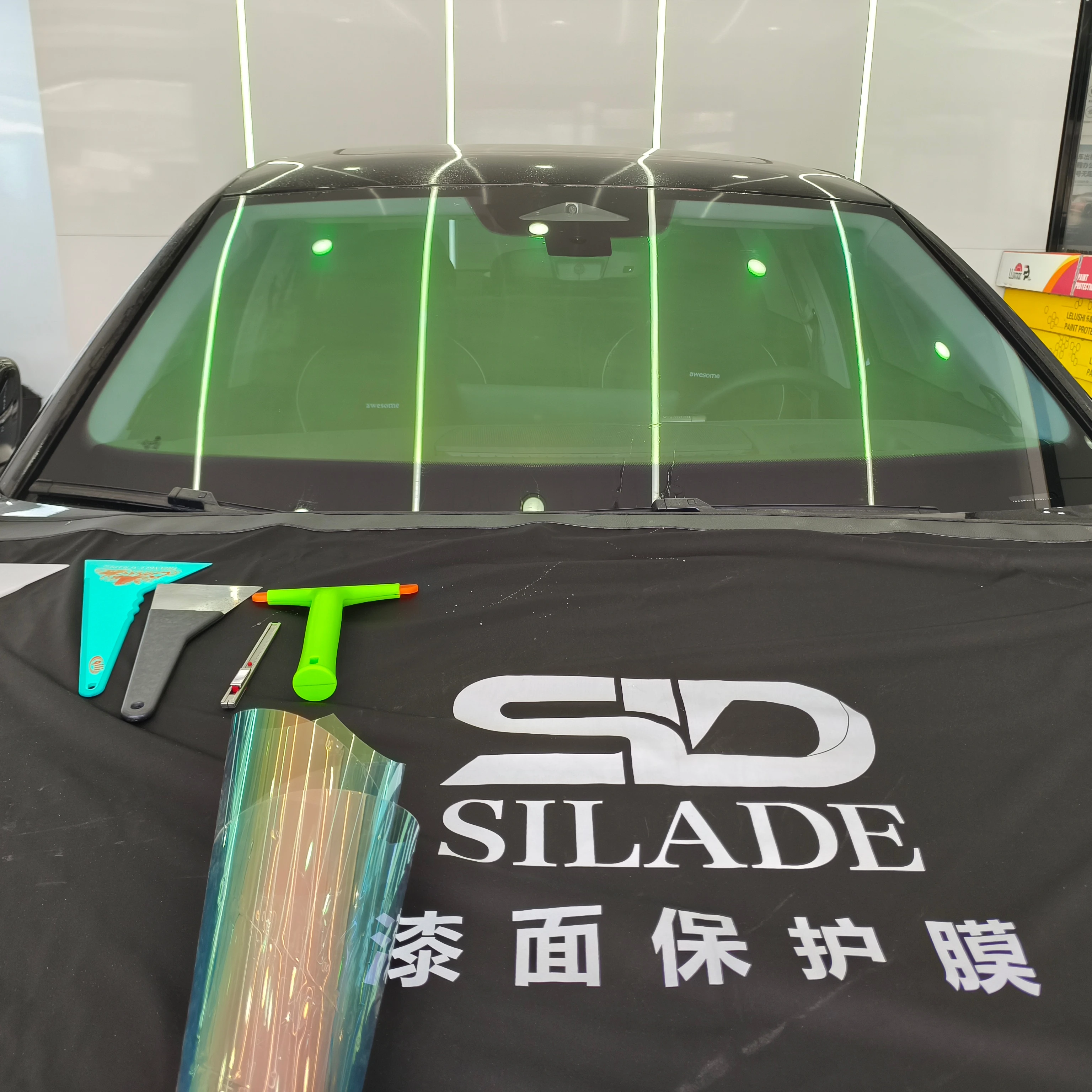PET Material 2 Mil Thick Windshield Sunroof Window UV Proof 70% IR Rejection Constant Color Series Car Films 5+ Year