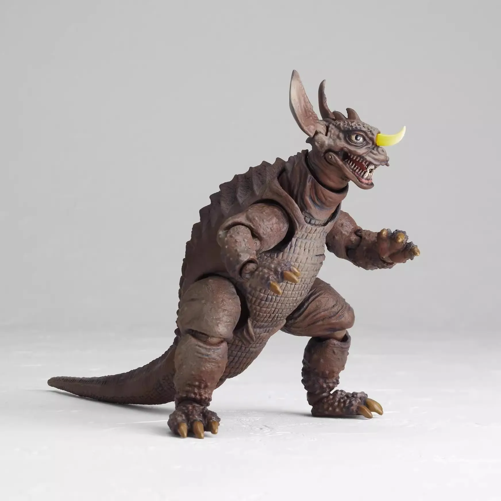 Novo em estoque original kaiyodo yamaguchi estilo booska besta rápida buska balagon figura de ação brinquedos personalizados ornamento crianças presente