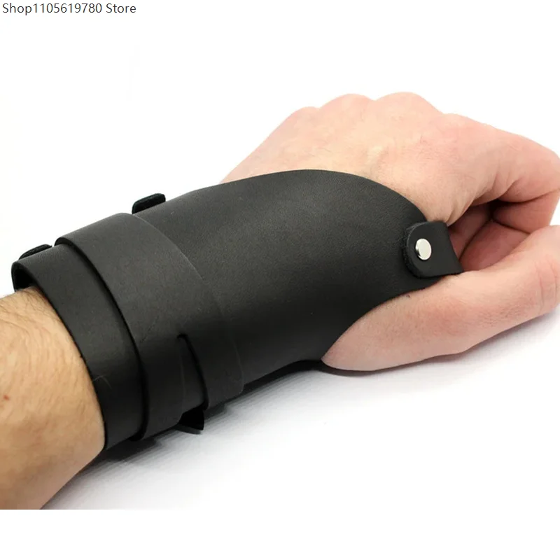 Vintage Rivet‑Decor Wrap‑Style Faux Leather Wrist Bracer Medieval Renaissance Adjustable Wristband Cosplay Costume Accessory