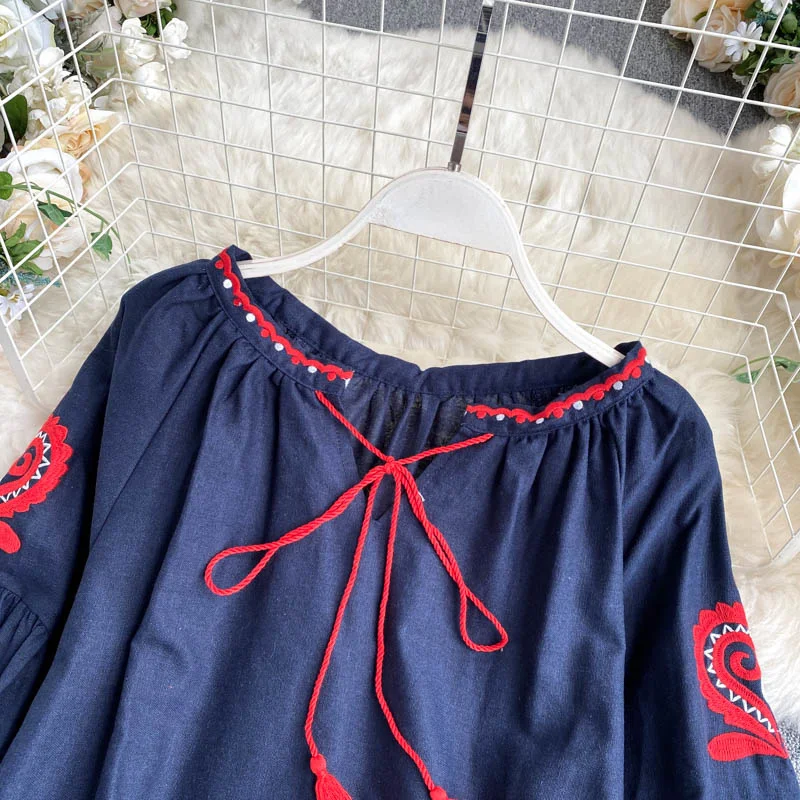 Frauen Retro Bluse Nationalen Stil Bestickte Spitze-Up Quaste V-ausschnitt Laterne Hülse Tops Lose Alle-Spiel Weibliche blusa GK536