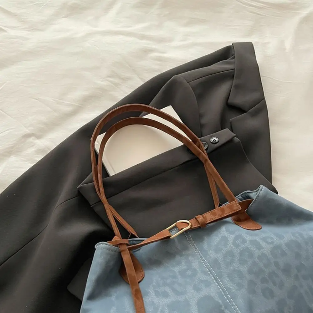 Elegant Womens Shoulder Bag Large Tote Purse 2025 Winter New Retro Style Synthetic Leather Daily Casual Handbag Soft