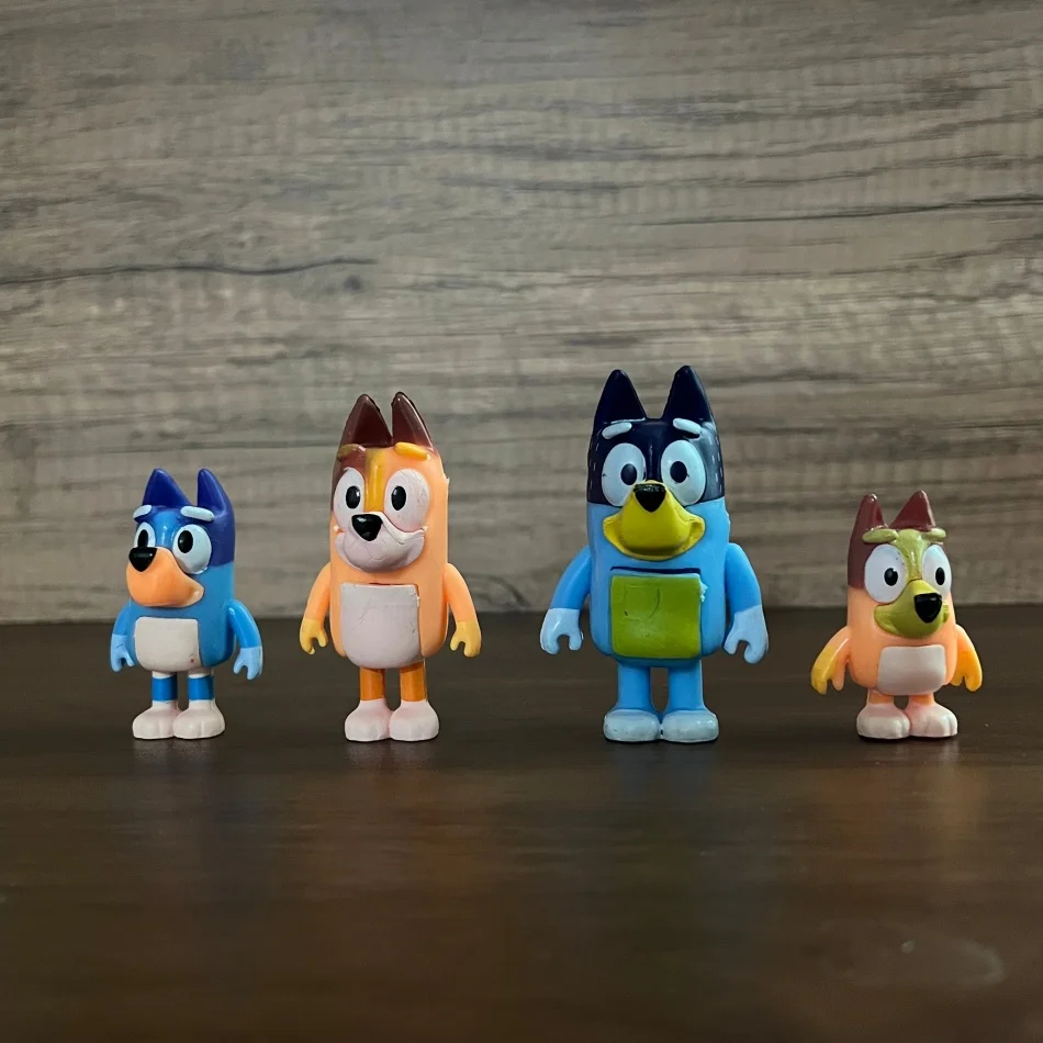 4 قطعة شخصيات Bluey لطيف الكلب اللصوص الفلفل الحار البنغو كلوي أنيمي عمل الشكل المفاصل المنقولة نموذج الدمى الحلي الاطفال اللعب الهدايا