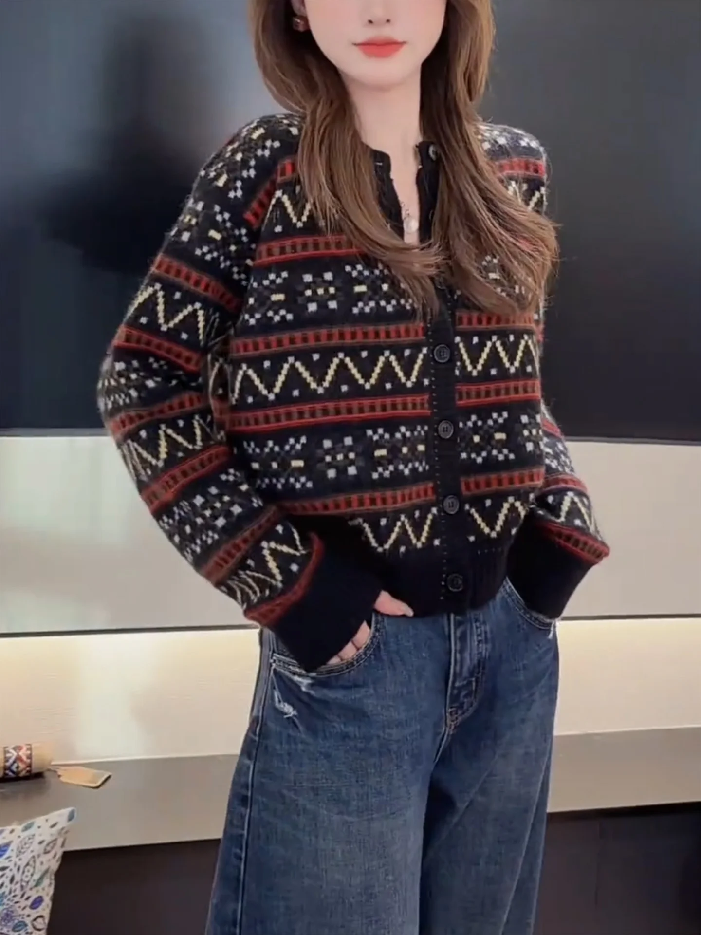 

Bla Geometric Knitted Cardigan Women's Autumn Winter Warm Base Layer Slimming Outerwear Vintage Floral Embroidery Camere