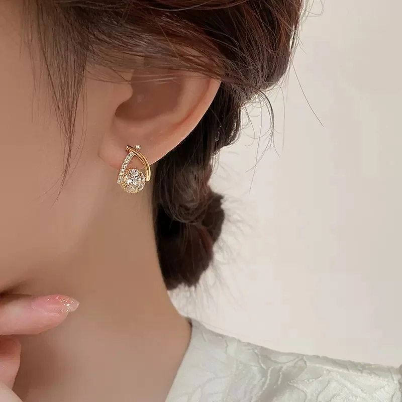 Pendientes de tuerca de Cruz de moda para mujeres y niñas, joyería de cristal elegante de estilo coreano, anillos de oreja, pendientes de cola de pez para dama, regalo