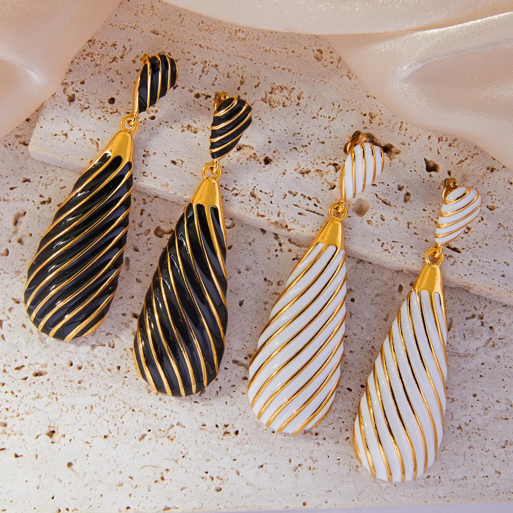 

Fashion Bohemian New Threaded Water Drop Pendant Earrings Copper Plated 18k Gold Ins Light Luxury Jewelry Earrings Wholesale