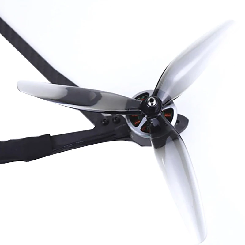 4PCS For Mark4 7inch APEX 7inch FPV RC Drone 7X4X3 7040 7inch 3 Blade/-blade Propeller (2CW+2CCW)  Carbonate