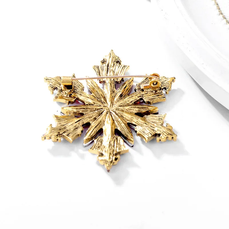Red Green Blue Rhinestone Snowflake Brooches Pins for Women Unisex 3-color Winter Flower Exquisite Party Office Brooch Pins Gift