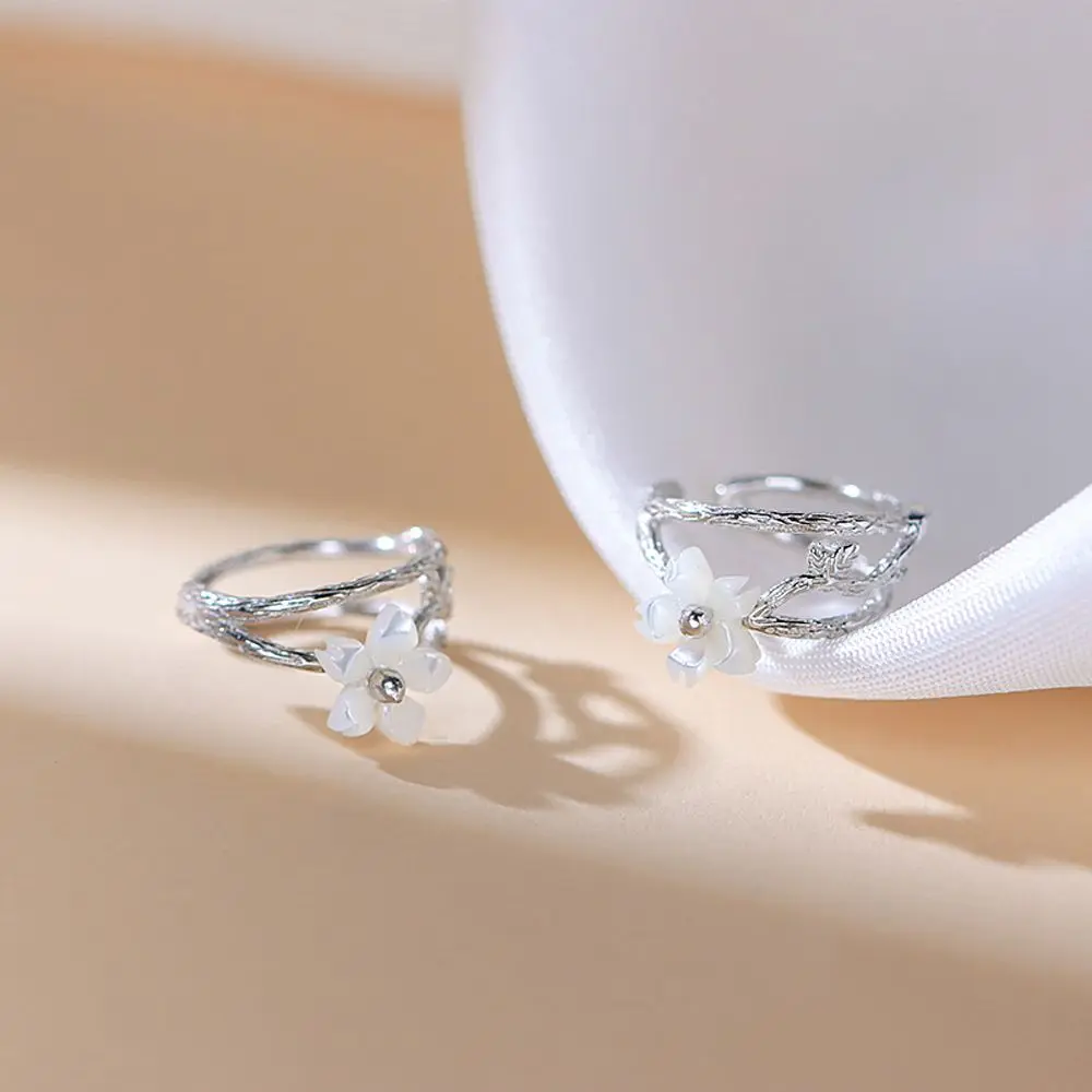 1 Pair Snow Sakura No Piercing Ear Cuff Cartilage Clip Earrings Korean Earrings for Women Flower Ear Clips Jewelry Gifts view 2