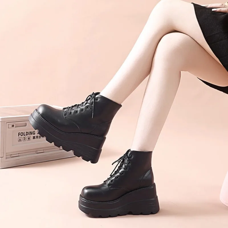 2024 latest sloping heel height increasing casual women's shoes with sponge sole and British style short tube boots for women