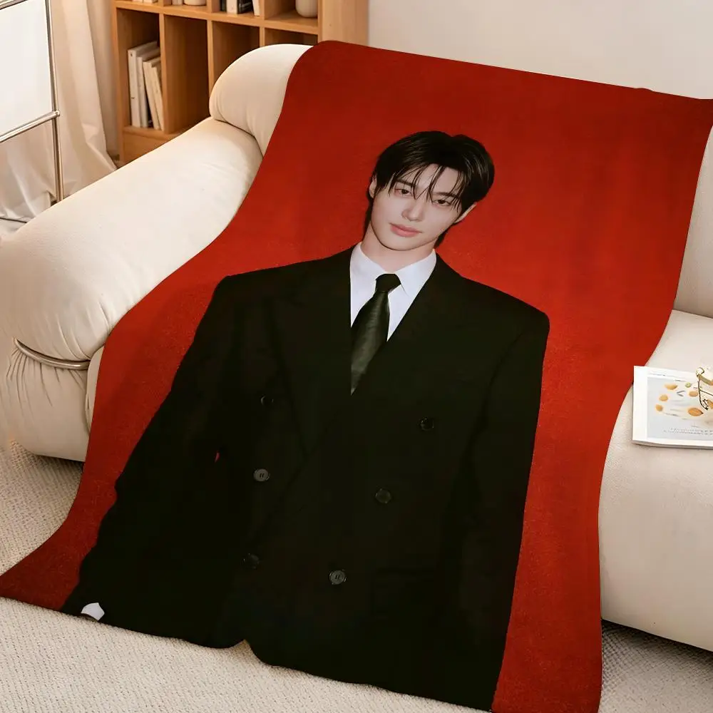 Celebrity Star Byun Woo Seok Throw Hot High-Density Short Plush Blanket Soft Skin-Friendly for Sofa Nap Air-Conditioned Room
