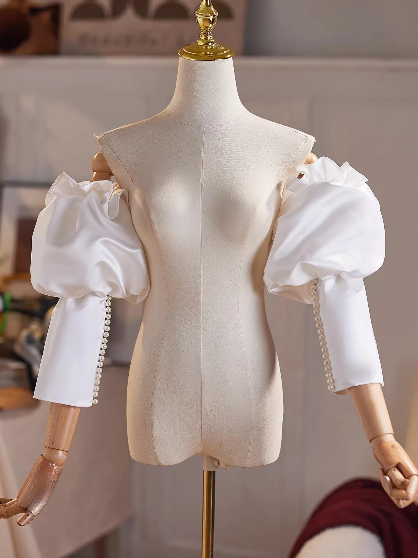 Women's Elegant Designer Pearl Beaded Satin Arm Sleeve Female Vintage Photography Formal Dress Performance Party Glove R2750