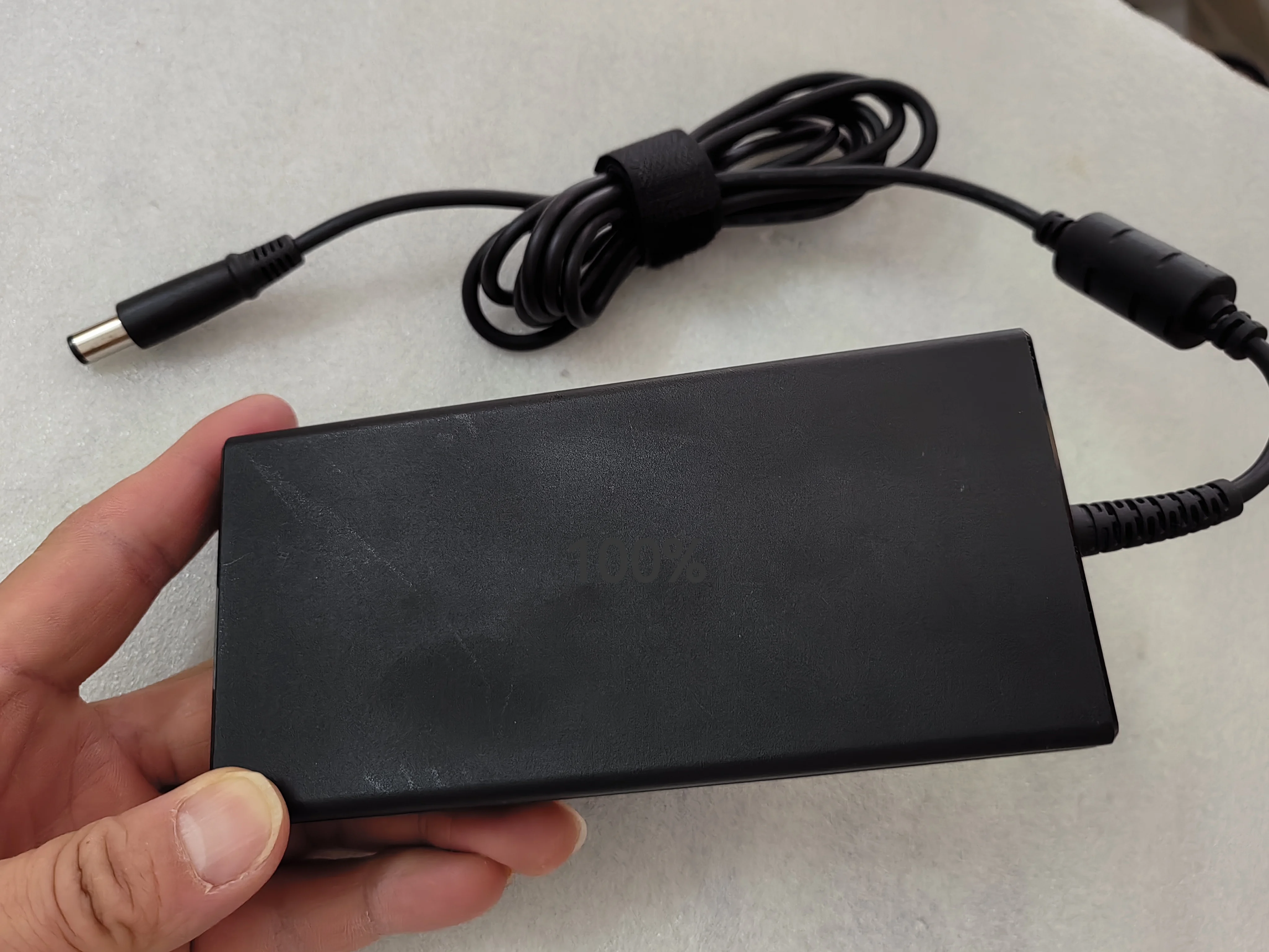 OEM Slim Delta 19.5V 9.23A ADP - Pc Gaming Msi review and price