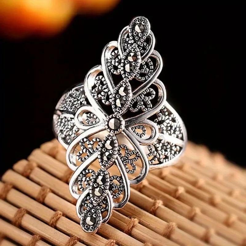 Retro Fashionable Palace Style Hollowed Out Petal Rings for Women's Adjustable Ring Jewelry