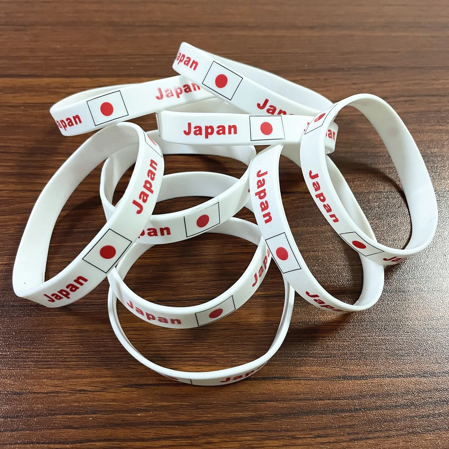 2pcs Japan Flag Silicone Bracelets Sports Japanese Wristbands National Wrist Strap for Men Women Rubber Band Fashion Accessories