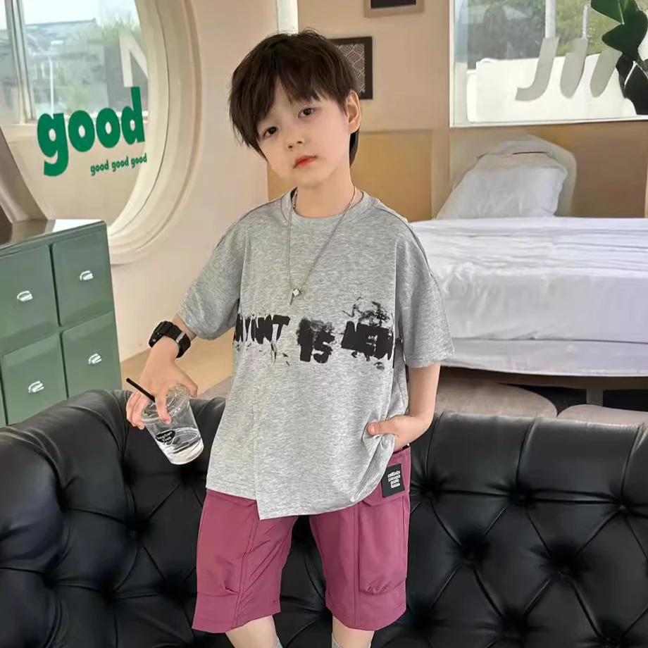 Kinderen Bedrukt T-Shirt 2024 Zomer Nieuwe Koreaanse Onregelmatige Korte Mouw Dun Alfabet All Match Fashion Zomer Kids Korte Mouw