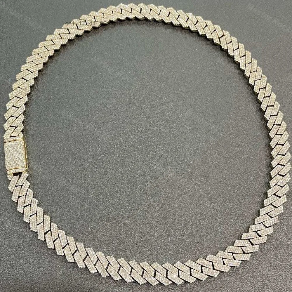 Hotsale 925 Sterling Silver Chain Cuban Link 12mm Three Rows Prong Set Vvs Moissanite Diamond Iced Out.