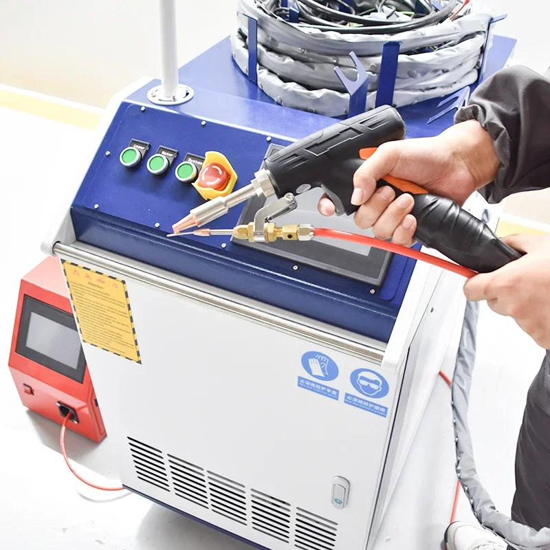 Soldadora de 3000W para tubos de hierro.