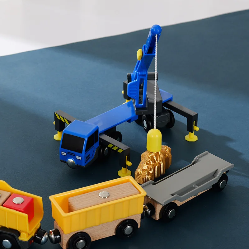 Juego de vía de tren de madera, coche magnético, grúa de juguete, trabajos de rescate, juguetes educativos para niños, carril de madera