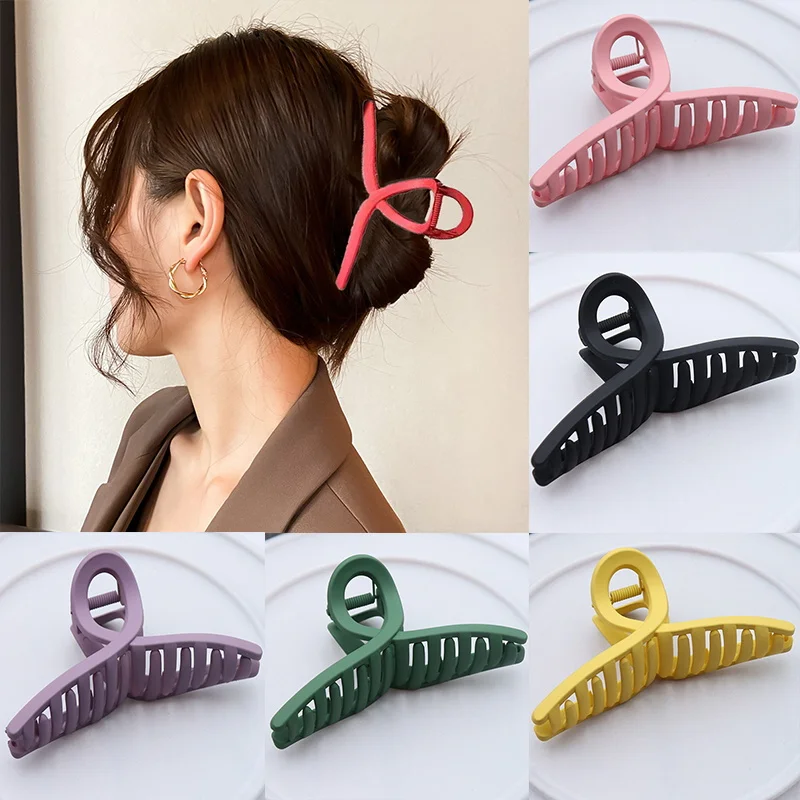 

2022 New Hair Clips for Women Frosted Plastic Hair Claw Large Size Cross Hair Clamps Crab Hair Clip Fashion Hair Accessories