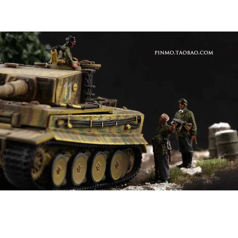 

1:72 Scale Resin German Battlefield Armored Soldiers+wounded 3-man Team Accessory Model Adult Collection Toys Classics Gifts