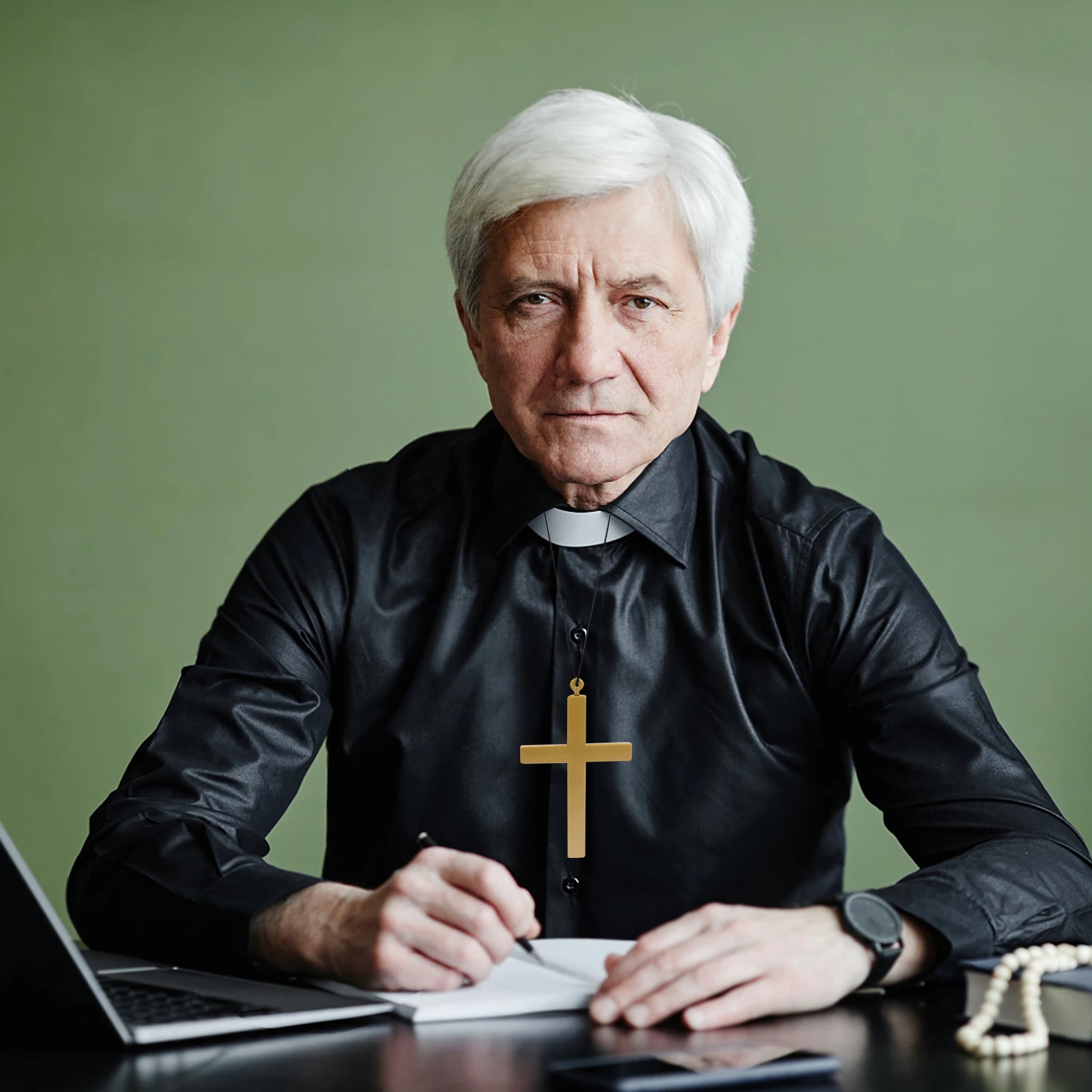 

2Pcs Crucifix Pendant for Priest Nun Cosplay Accessory Wall Decor Photography Prop Priest Cross