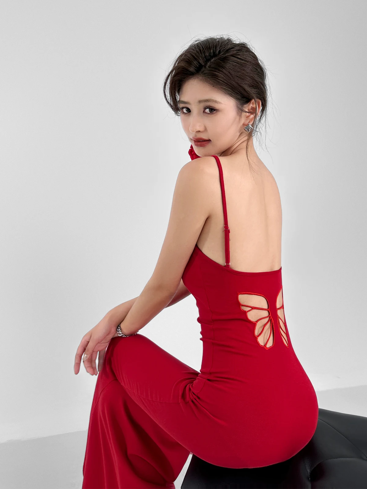 패션 슬링 원피스 여성 여름 나비 할로우 아웃 등 파인 소녀 가슴 패드 슬림 허리띠 피쉬 테일 롱 원피스 C829