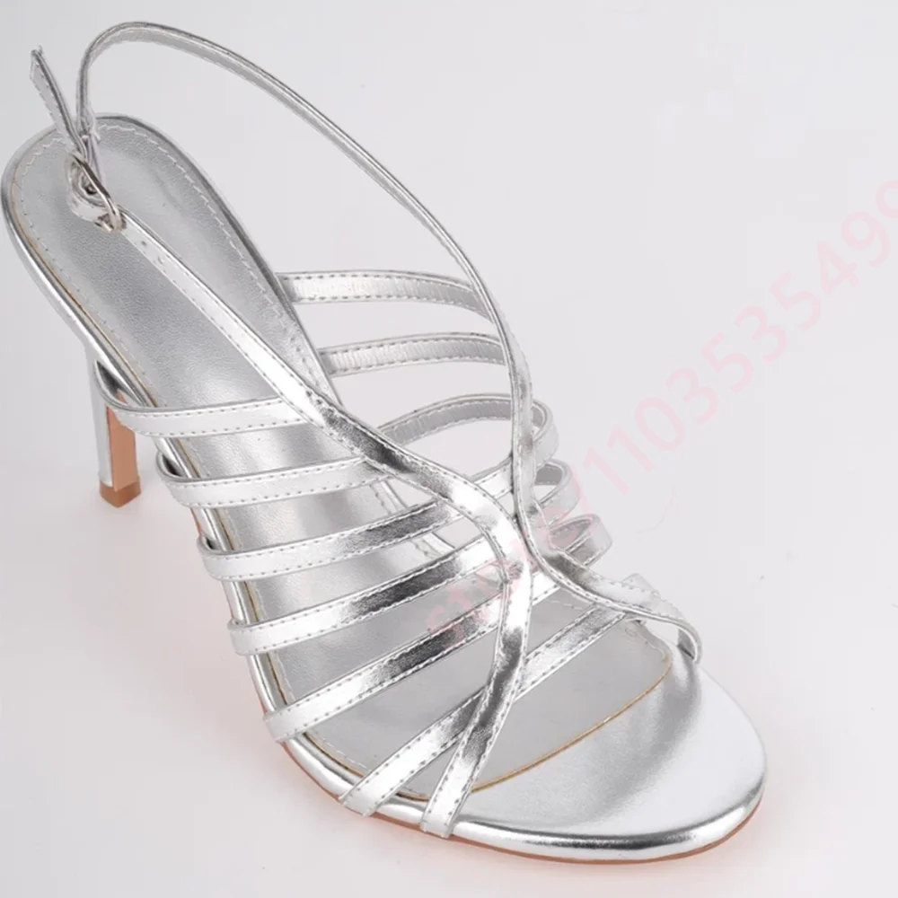 صندل نسائي بلون موحد مع أربطة  - مراجعة Sandal Strappy Heeled وسعره