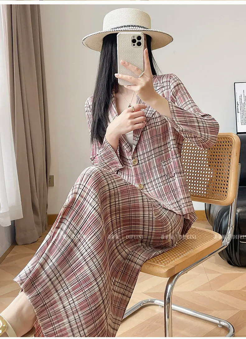 Miyake Pleated Women's Casual Suit 2026 Spring and Autumn New Plaid Suit Collar Top and Skirt Large Size Commuting Two-piece Set