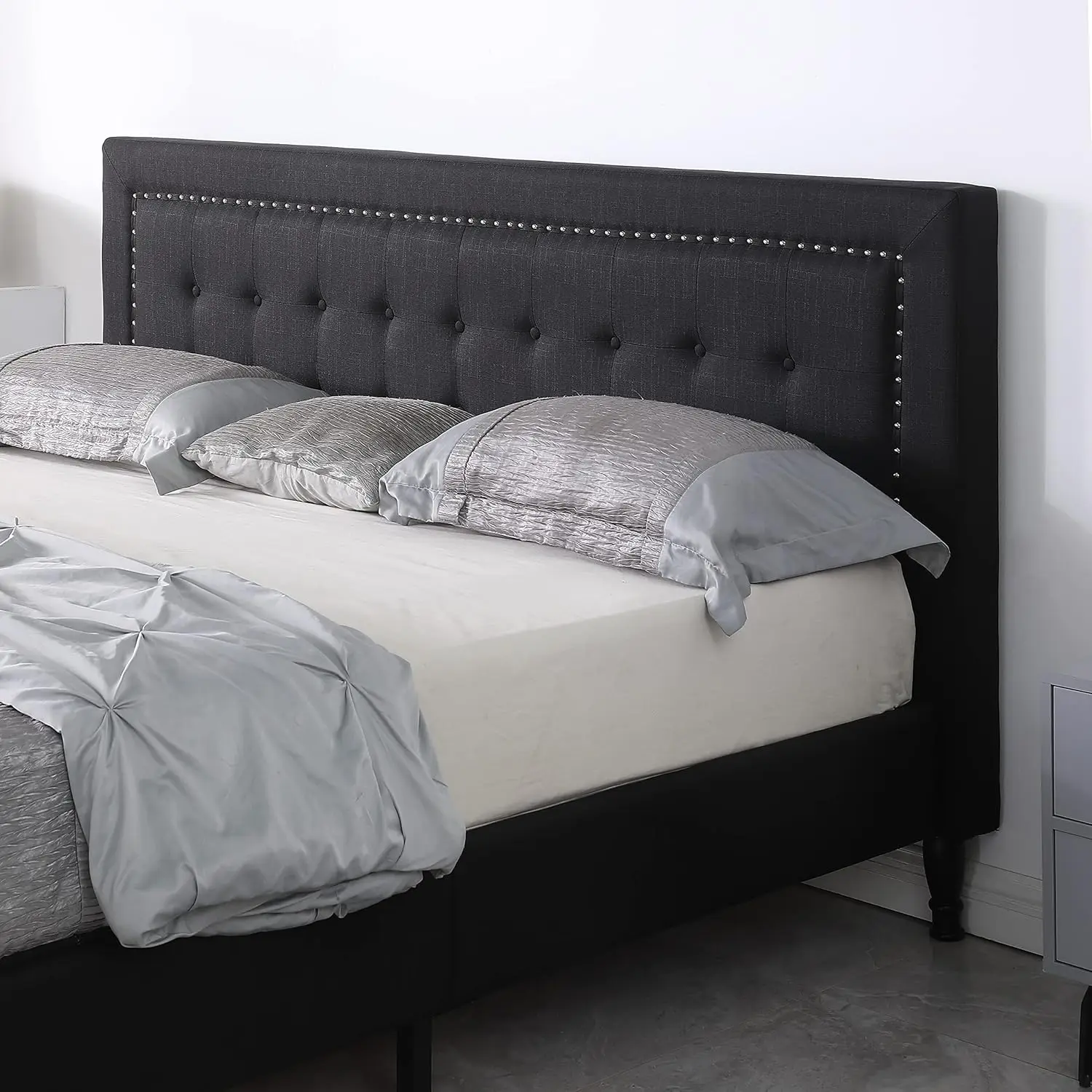 Volledig Gestoffeerd Platform Bedframe Met Getuft Doek Met 43.5 "Hoge Hoofdeinde-Knop