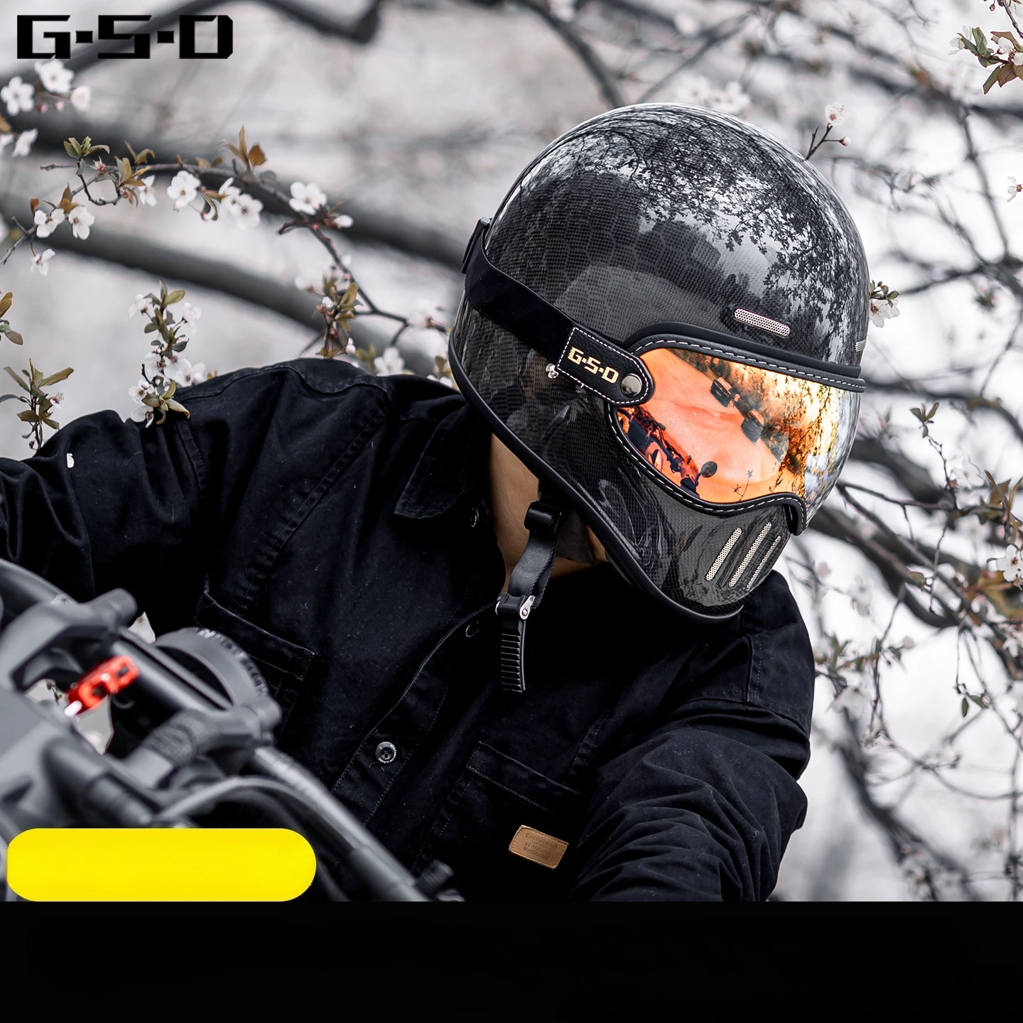 Carbon Fiber Retro Motorcycle Helmet with Bluetooth Earphones Full Face Racing Off-road Helmet Men Cascos Para Moto for Harley