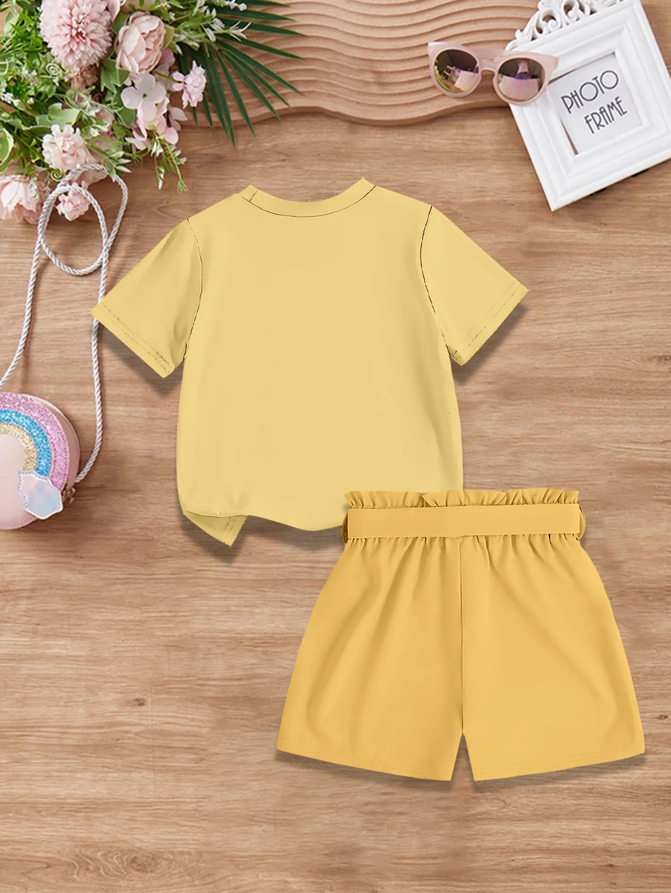 2 pieces: Summer Girls Sweet Cute Outfit Cartoon Daisy Print T-shirt + Woven Bow Shorts