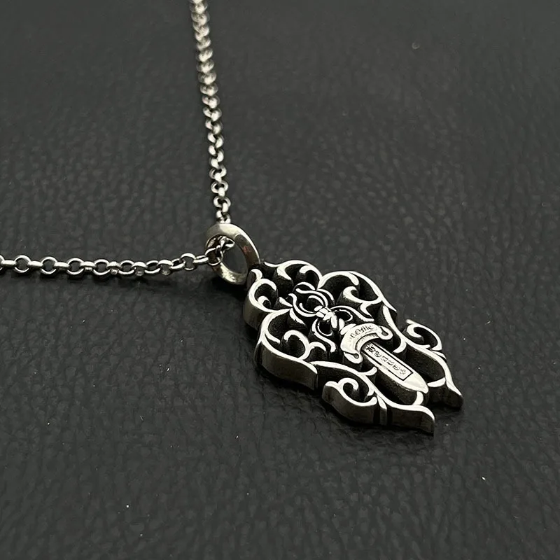 Premium Retro Vine Sword Necklace Hip-hop Personality Thorn Totem Pendant Classic Trendy Brand Old