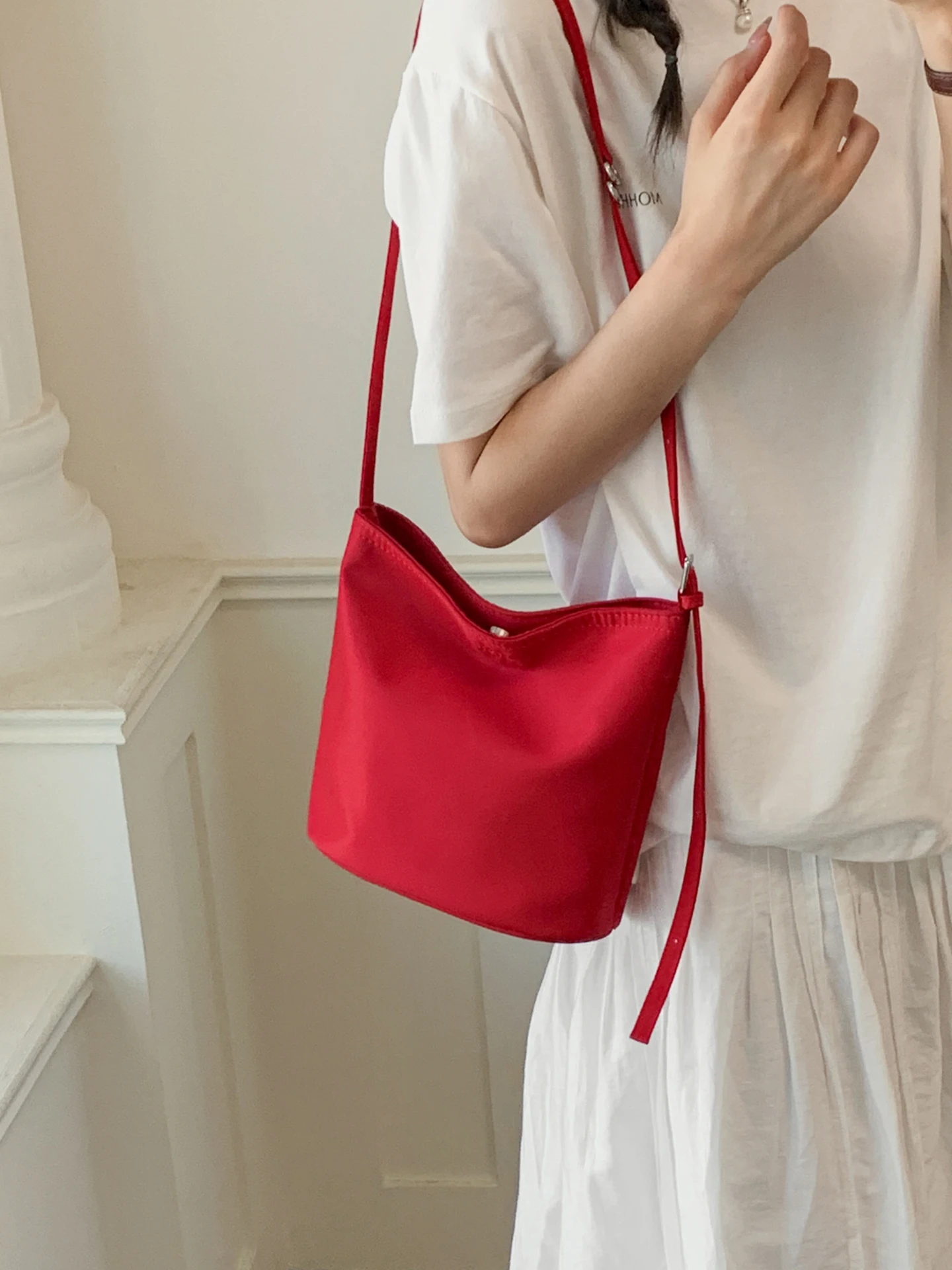 Lightweight Nylon Bucket Bag Women's Large Capacity Macaron Color Handheld Single Shoulder Crossbody Tote Bag Commuting