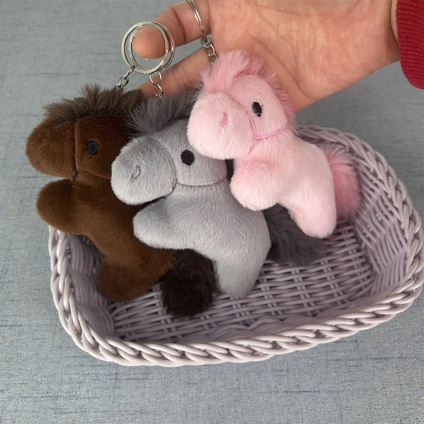 結婚式をテーマにしたぬいぐるみキーホルダーバッグアクセサリーソフトぬいぐるみ吊り下げ飾り、すべての年齢層に最適なギフト