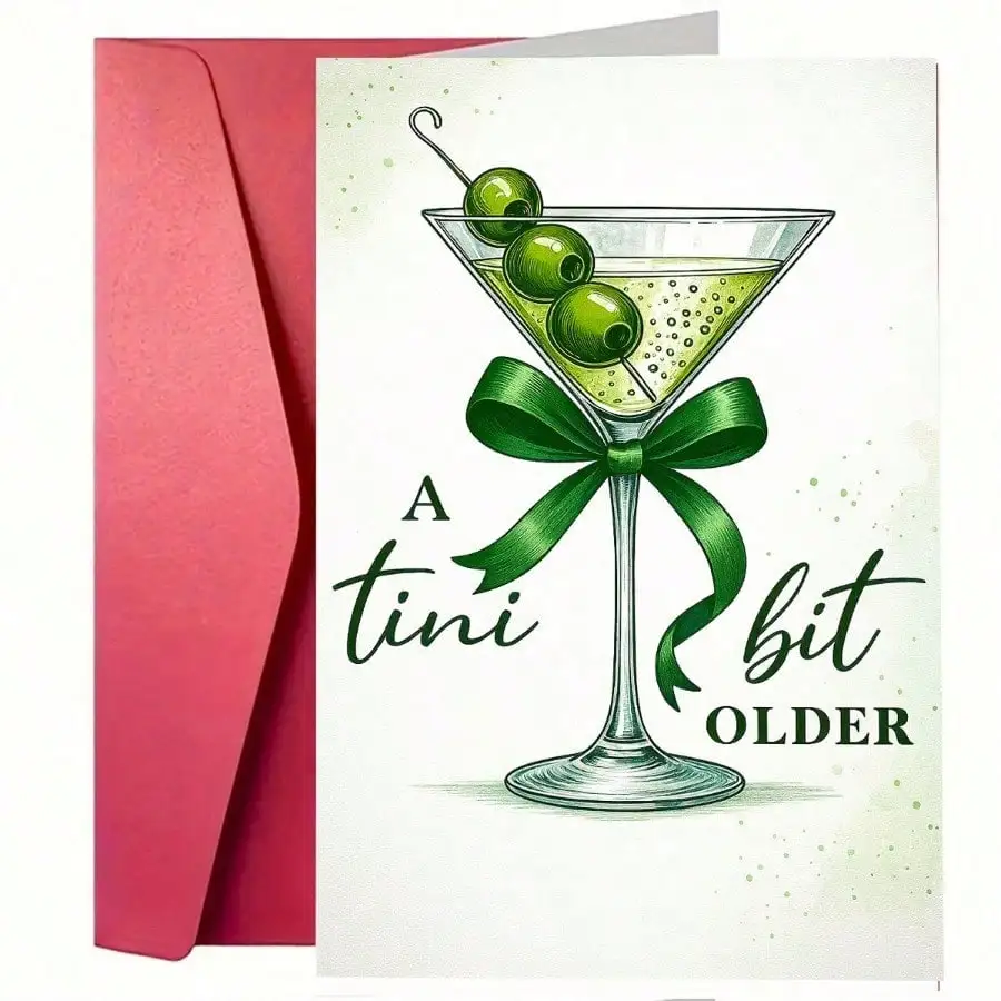 1 tarjeta de felicitación de cumpleaños con estilo | Copa de Martini con Cinta Verde y Diseño de 3 Aceitunas Verdes, Celebra la Edad Madura