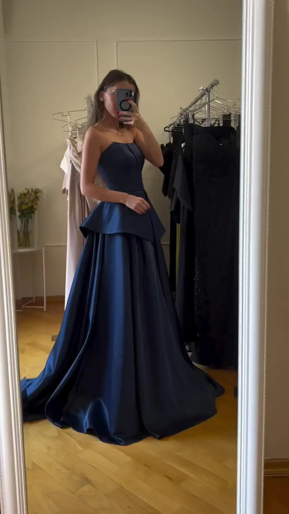 navy blue prom dresses 2024 Sweetheart Navy Blue Appliques A-line Ruffle Long Prom Dress