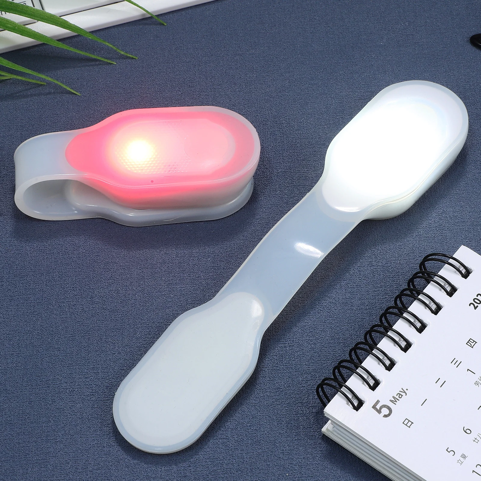 

2Pcs Magnetic Running Lights Clip on LED Flashlight Night Safety Lights for Walking Cycling Hiking Running Light