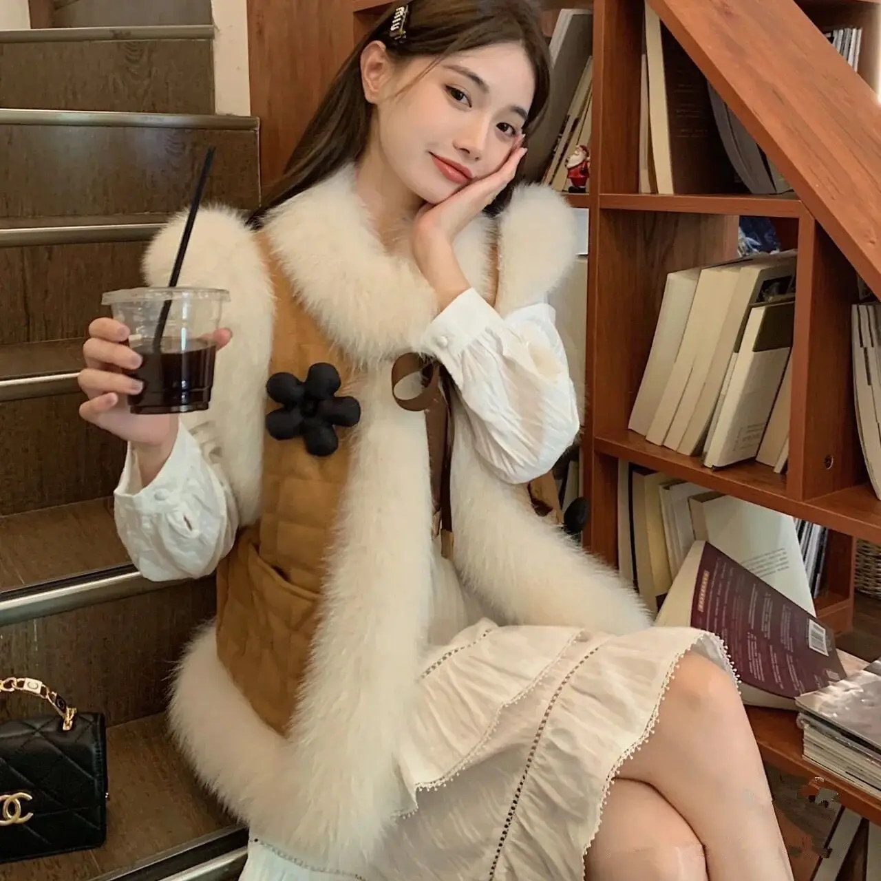 2025 겨울 신상 인조 여우털 조끼, 젊은 스타일의 푹신하고 달콤한 재킷 여성 캐주얼 및 다용도 패션 디자인 감각 XT1788