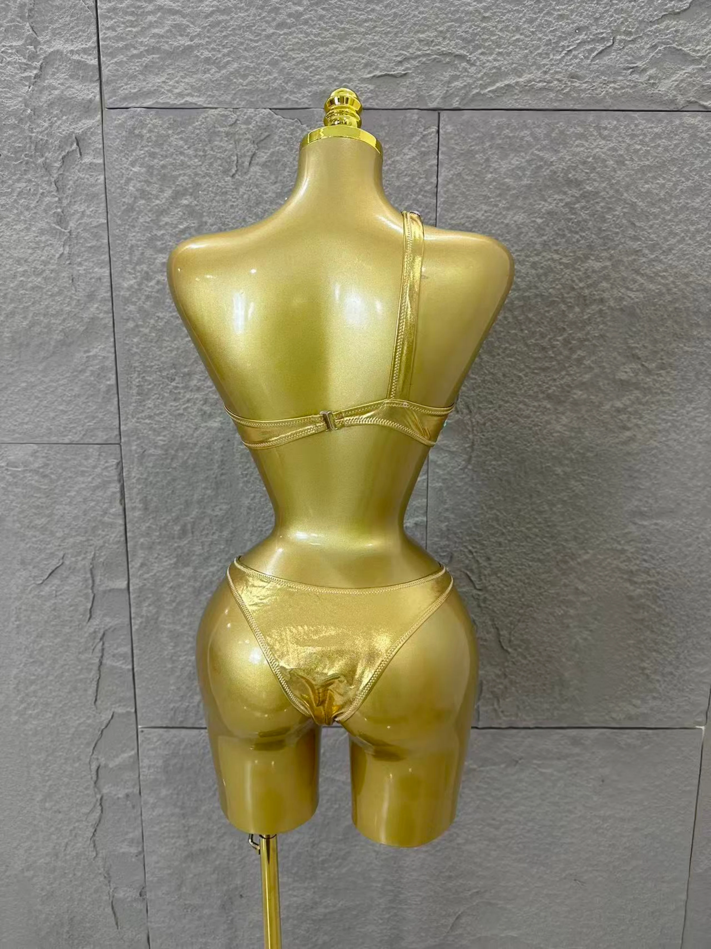 

Роскошное золотое черное боди для женщин, сексуальный костюм с вырезом на шее, украшенный переливающимися кристаллами, для сценических выступлений