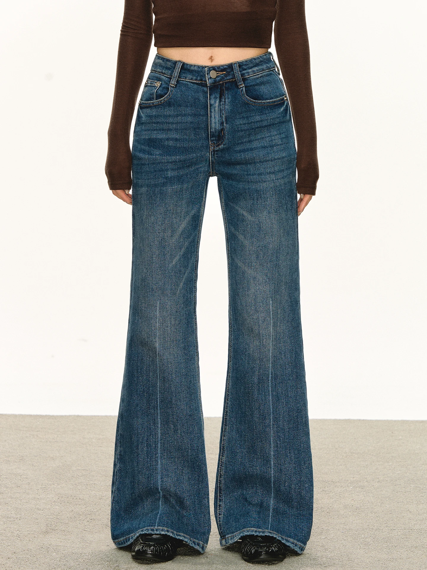 

Anna Aneae винтажные расклешенные джинсы с выцветшими микро, женские осенне-зимние тонкие повседневные брюки-колокольчики с низкой талией, высокая эластичность