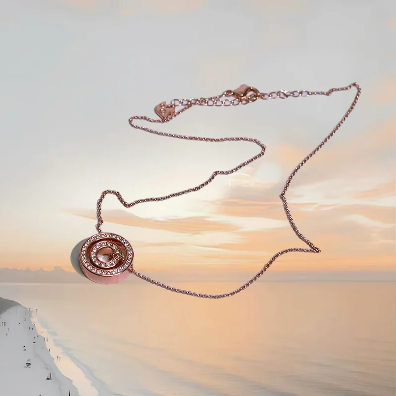 

Sparkling personalized women's necklace, elegant, luxurious fashionable, exquisite, sweet and versatile, suitable for daily wear