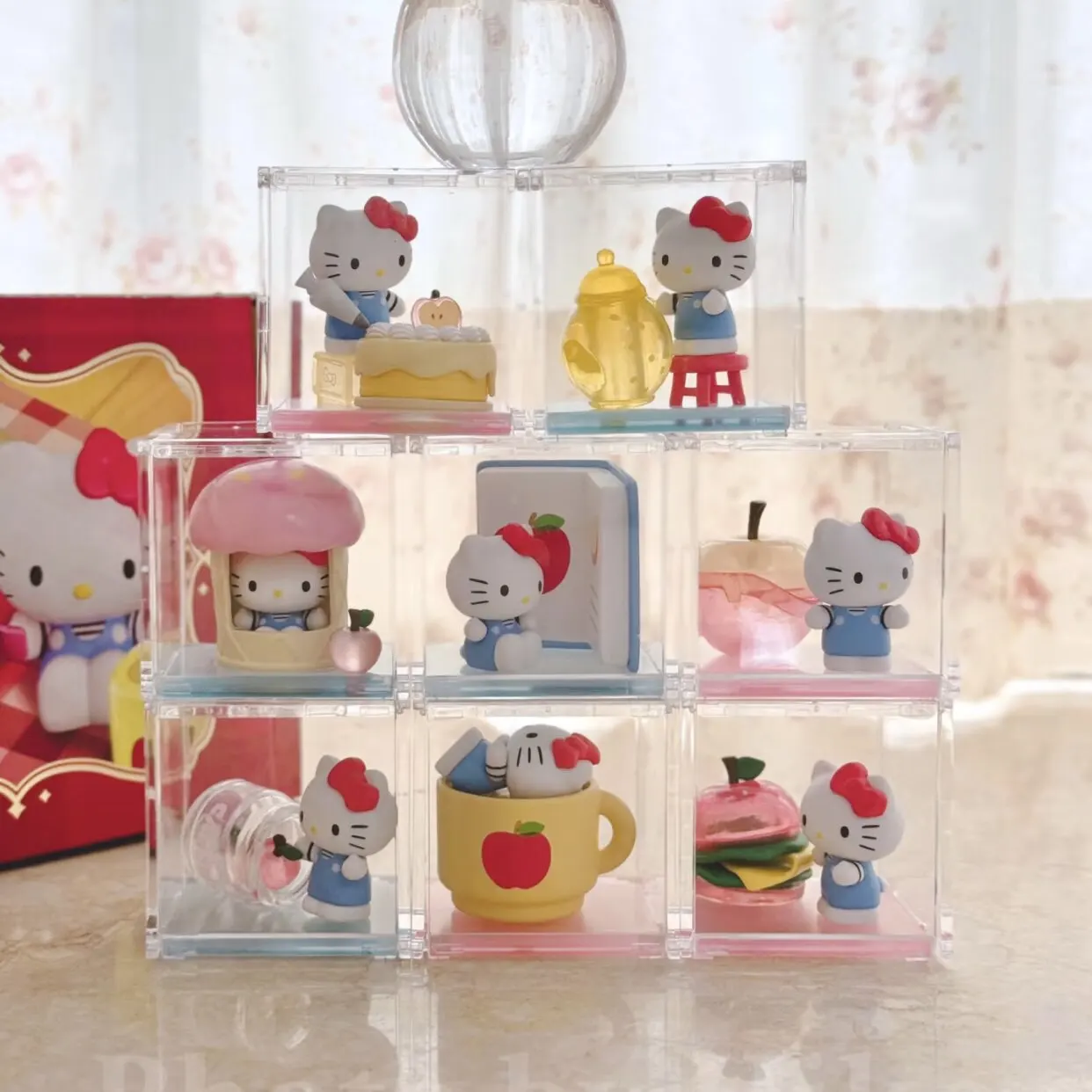 

Genuine Sanrio Hello Kitty Big Apple Workshop Blind Box Series Micro Box Trendy Ornaments Hand-made Model Toy Gift