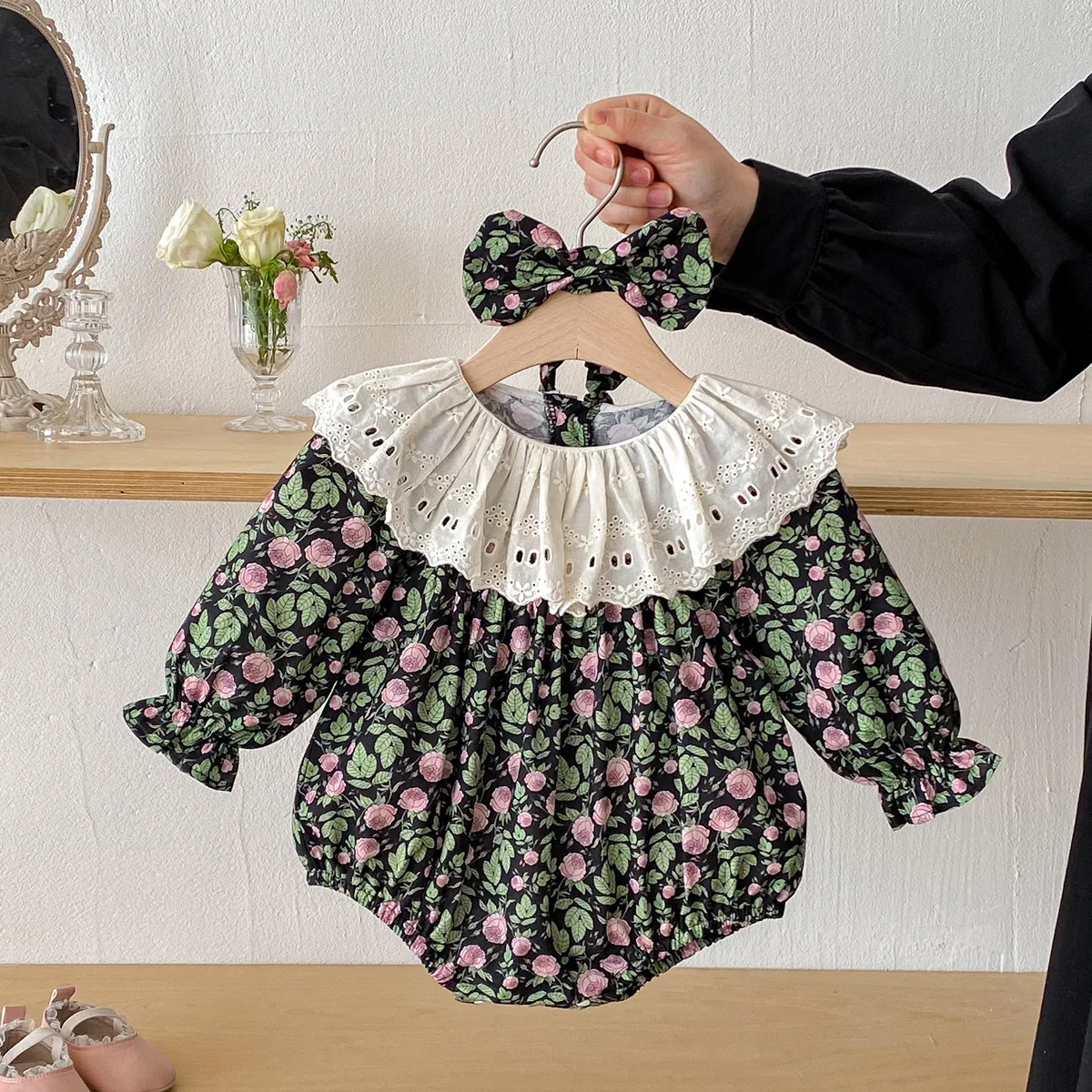 

3M-2T Spring Cute Baby Bodysuit Green Ruffle Neck One Piece Clothes Puff Long Sleeve Bodysuit for Toddler Girls