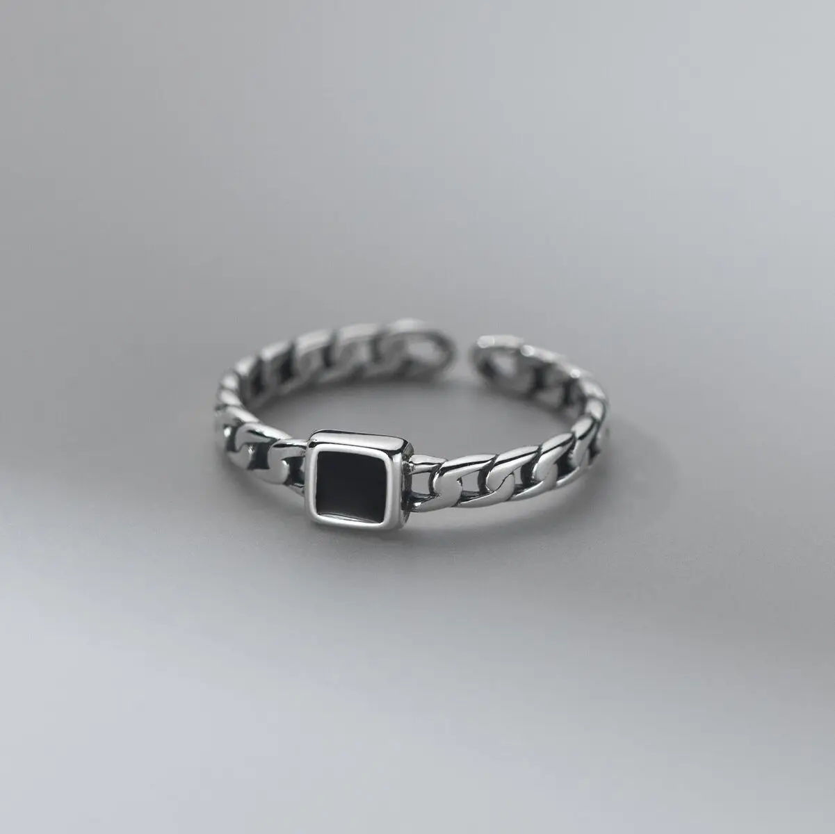 100% Solidne 925 Sterling Silver Retro Black Stone Pierścionki Dla Kobiet Proste Modne Retro Anillos Party Prezenty Akcesoria